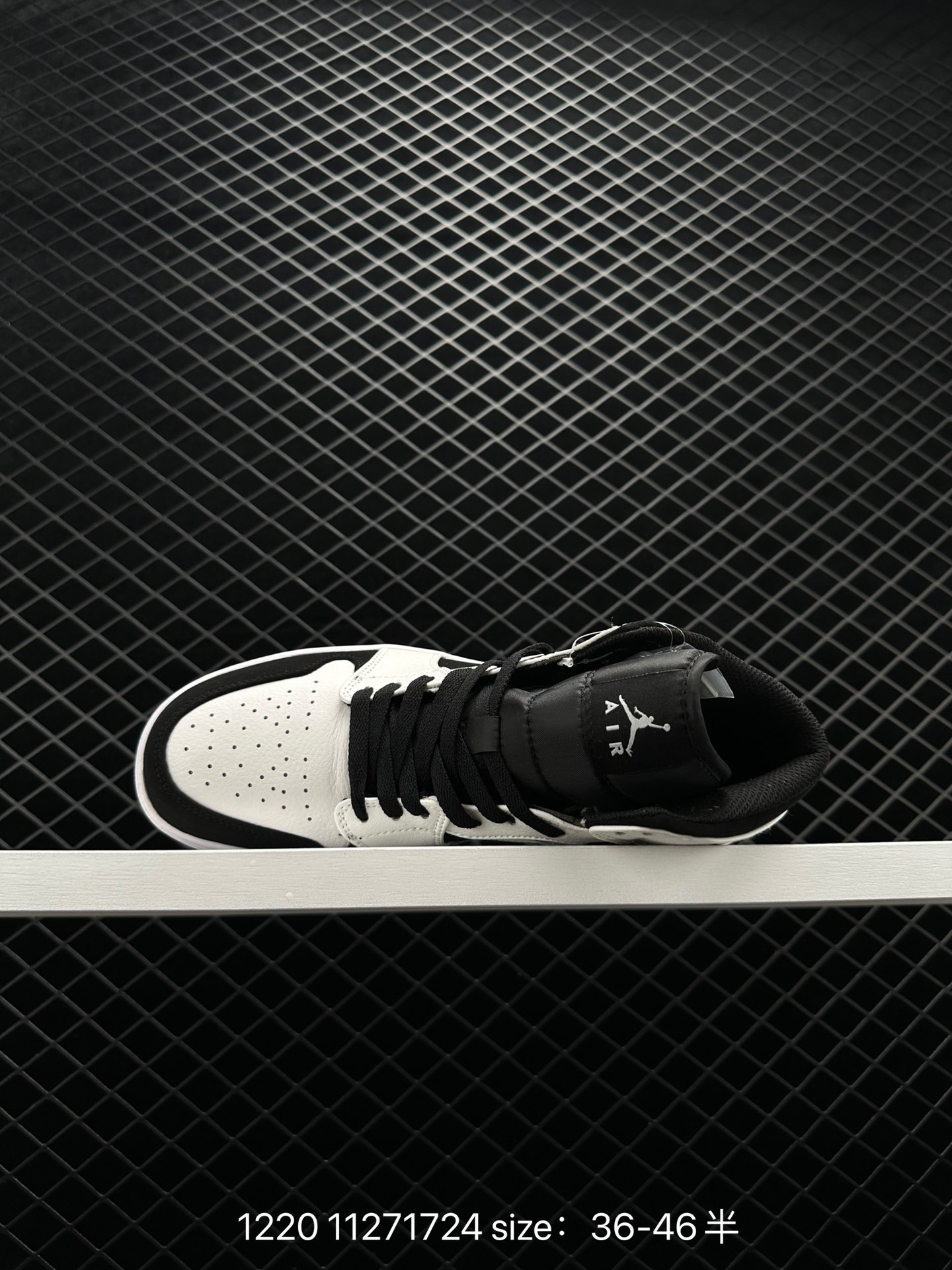 Air Jordan 1 Mid AJ1